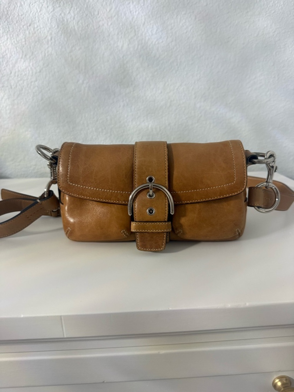 Coach Vintage Soho Crossbody Shoulder Bag Beige Tan Camel Leather